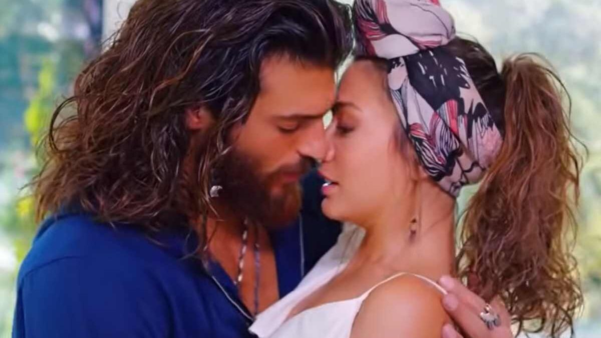 Can Yaman e Demet hanno avuto una storia d’amore? La verità degli attori dopo DayDreamer