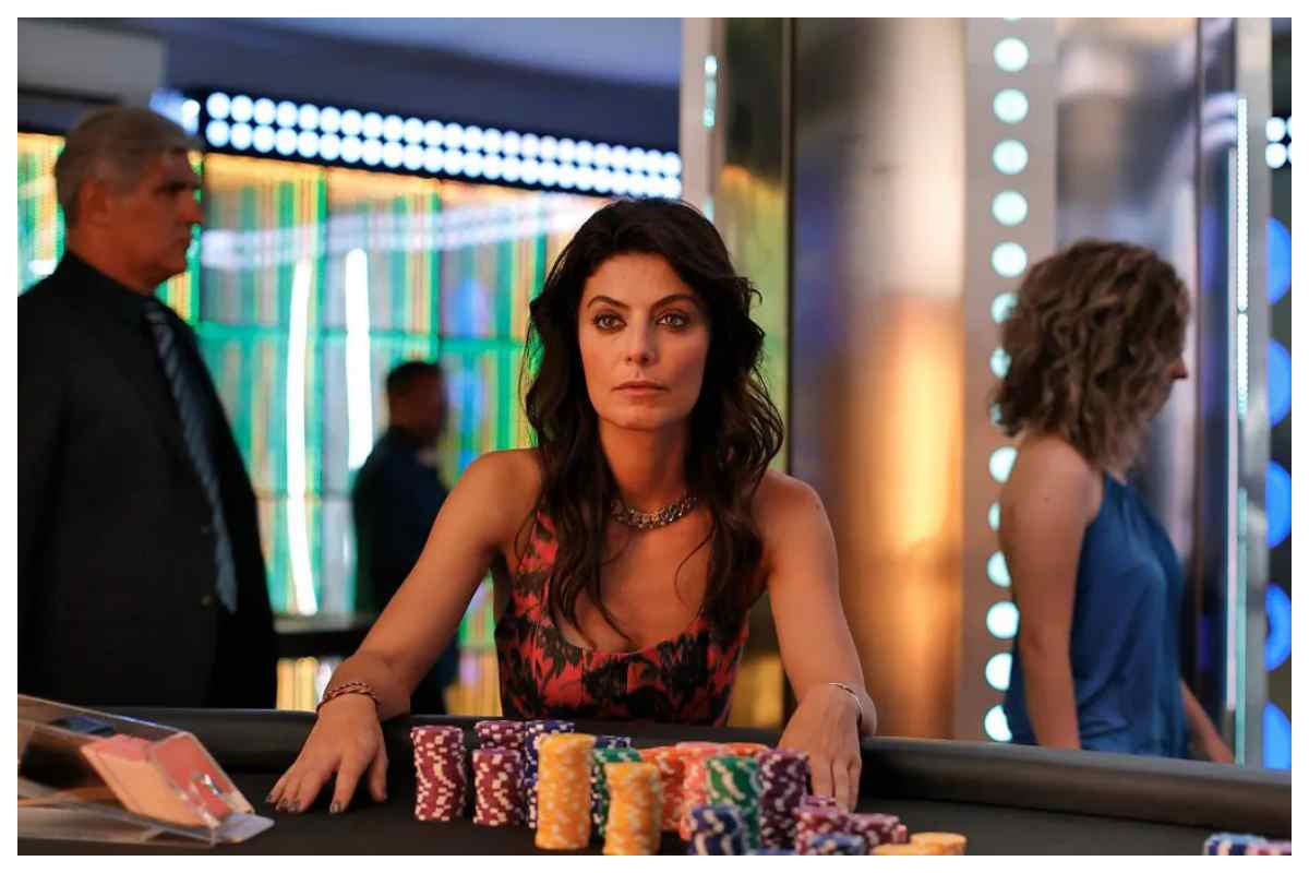 DOPPIO GIOCO ANTICIPAZIONI daria in pericolo