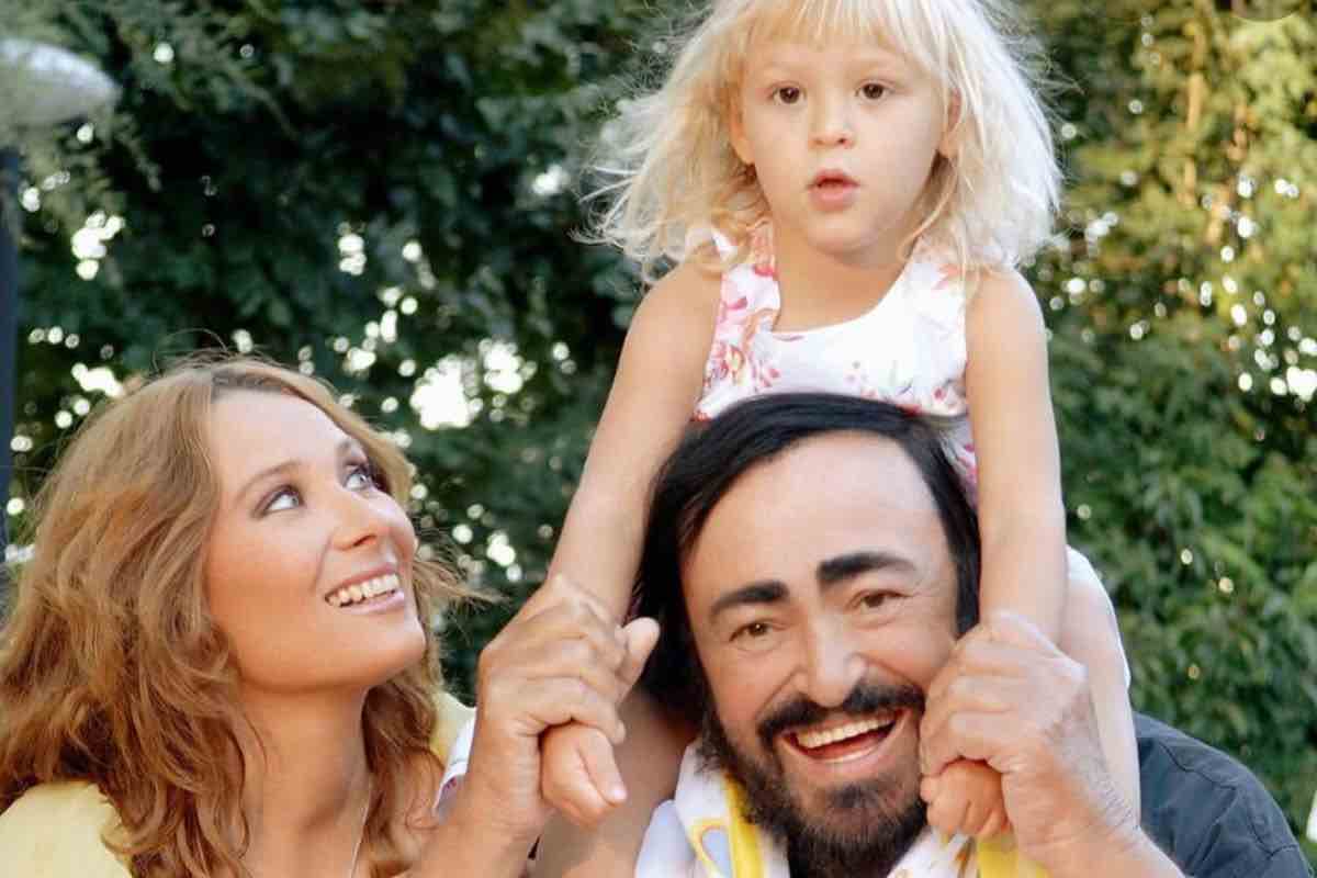Alice, la figlia di Pavarotti è cresciuta ed è uguale alla mamma Nicoletta Mantovani