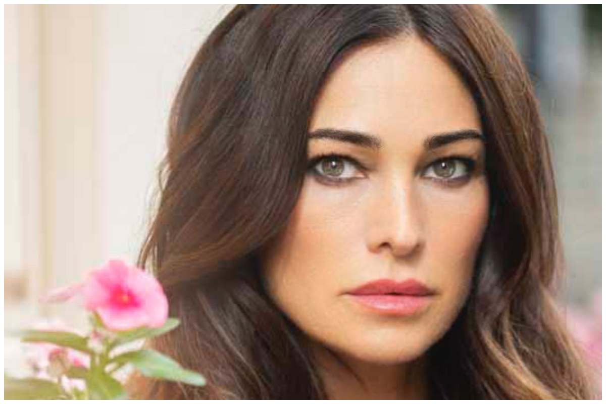 Manuela Arcuri: età, dove vive, compagno e figli, studi. Carriera e vita privata dell’attrice