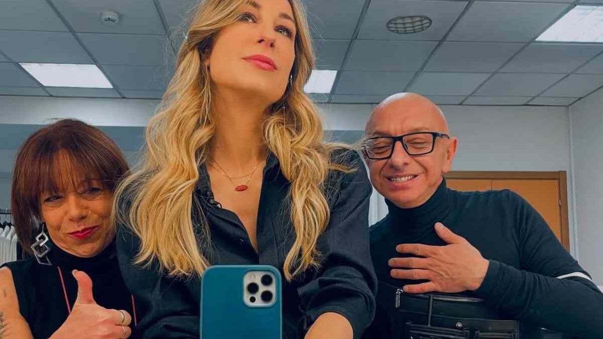 Mia Ceran: età, biografia, carriera, curiosità e vita privata della conduttrice di Tv Talk