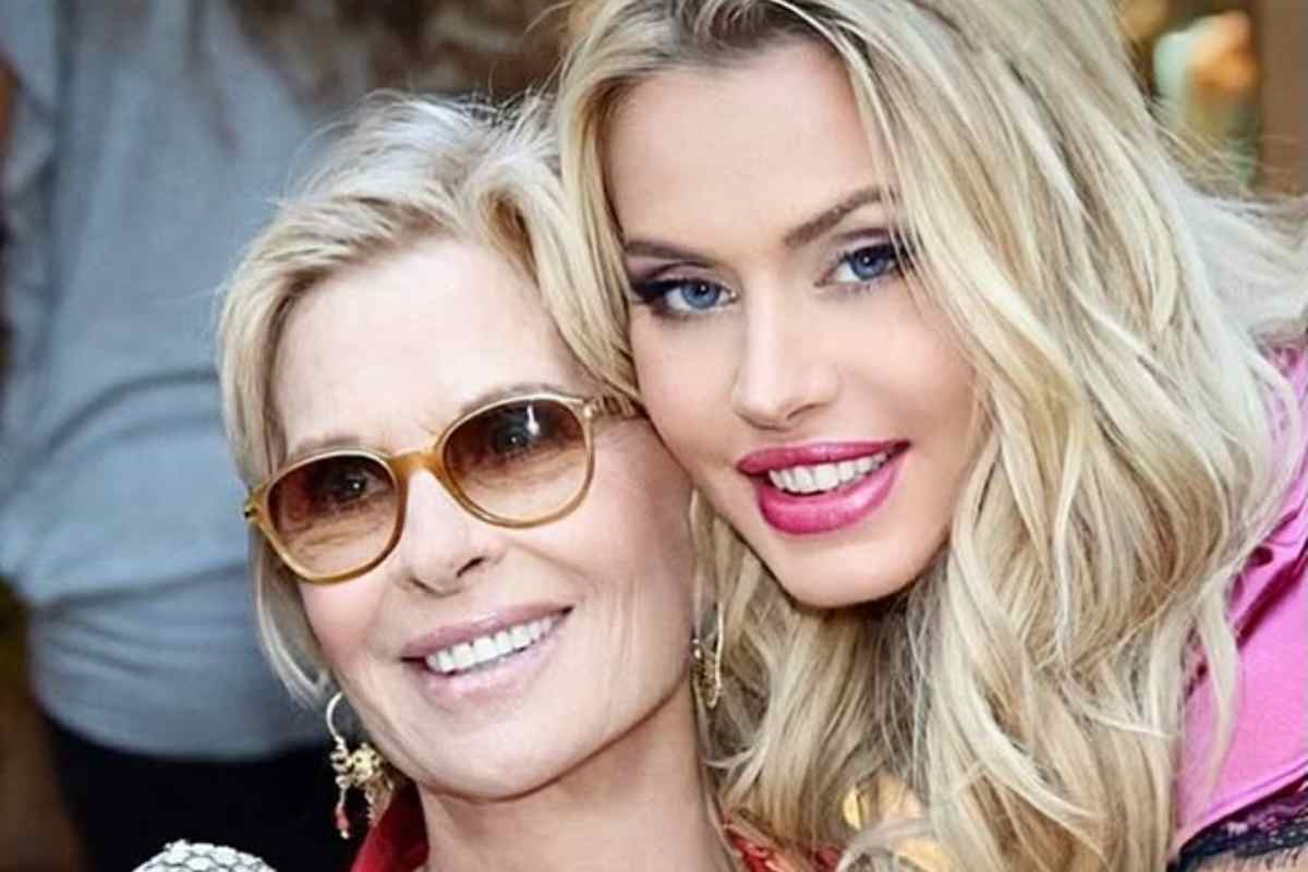 Valeria Marini mamma