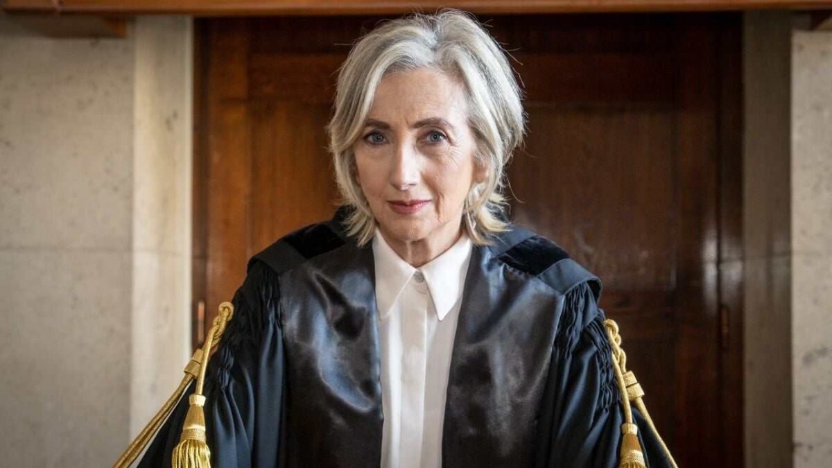 Lunetta Savino, il figlio è la sua fotocopia. La foto su Instagram dell’attrice