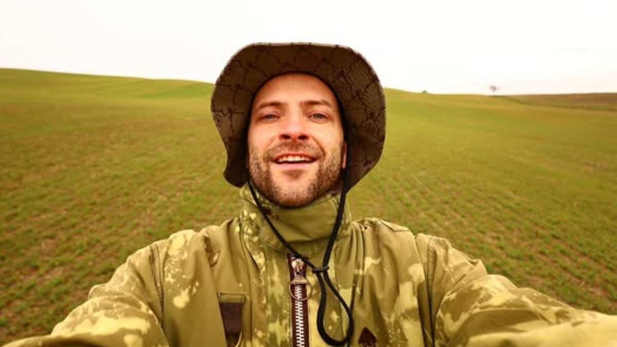 Alessandro Borghi e la sindrome di Turette: che cosa è la sindrome di cui soffre l’attore