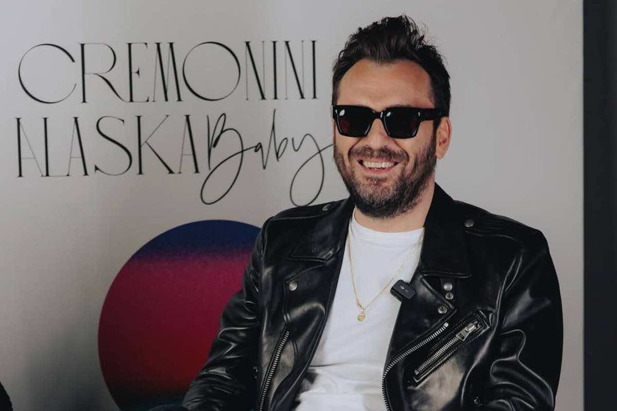 Cesare Cremonini fa piangere la sua ex: lacrime e fuga da San Siro, il video fa il giro del web
