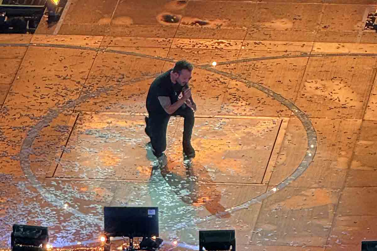 Cremonini e San Siro: l’amore è totale, Elisa e Luca Carboni ospiti speciali