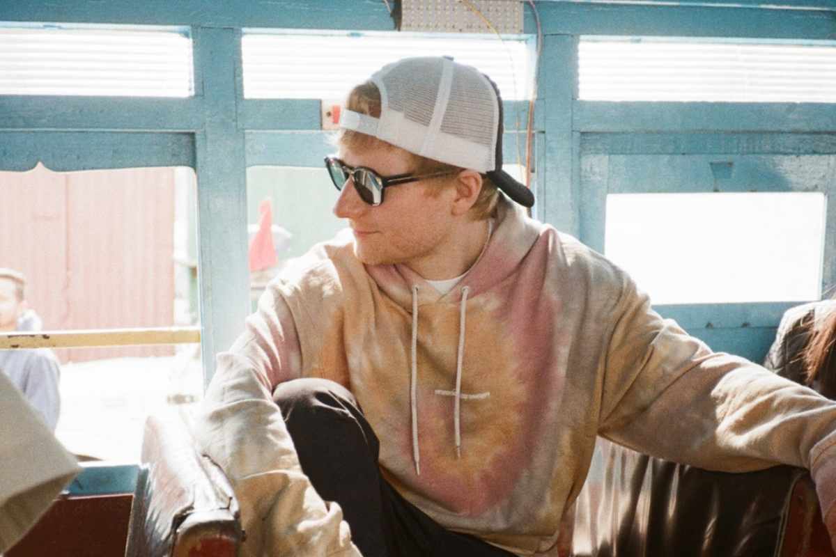 Ed Sheeran, con il nuovo brano ‘Sapphire’, il cantautore britannico cambia registro. Il nuovo volto dell’artista