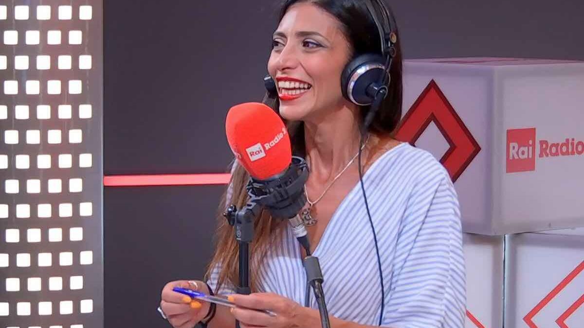 Le Lunatiche di Rai Radio 2, intervista a Federica Elmi: gli inizi e i 30 anni di carriera. “La radio è agile e dinamica. Non morirà”