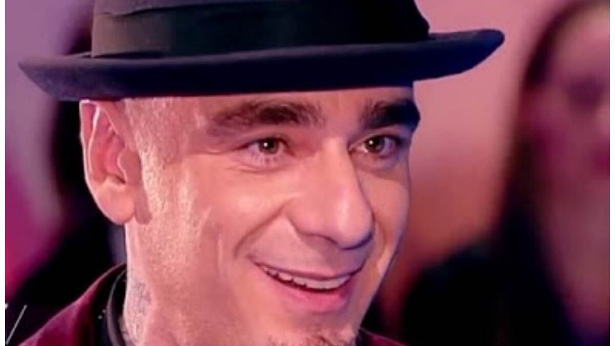 J-Ax, chi è la sua bellissima compagna: ex modella