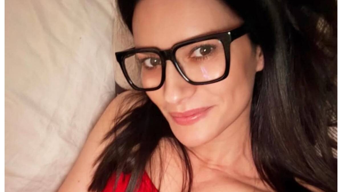 Stasera in onda Laura 30 World Tour. Le curiosità sulla Pausini: età, marito e figli, la dieta, l’amicizia con la Cortellesi