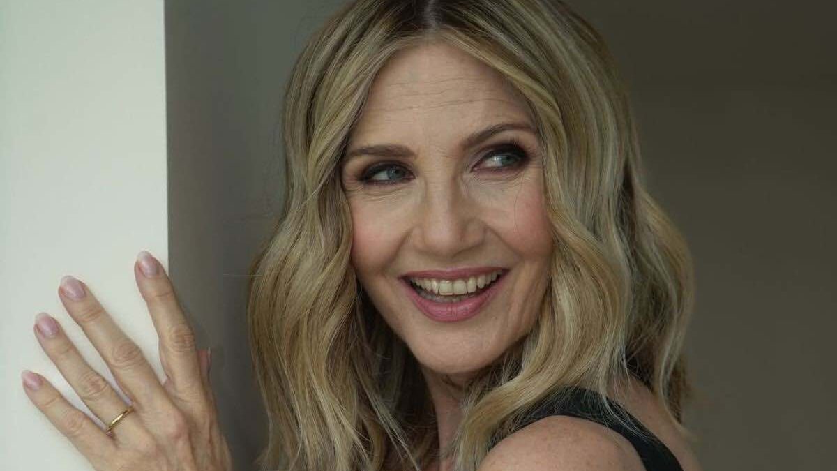 Lorella Cuccarini vestita cosi al matrimonio della nipote: le foto e l’abito da sogno