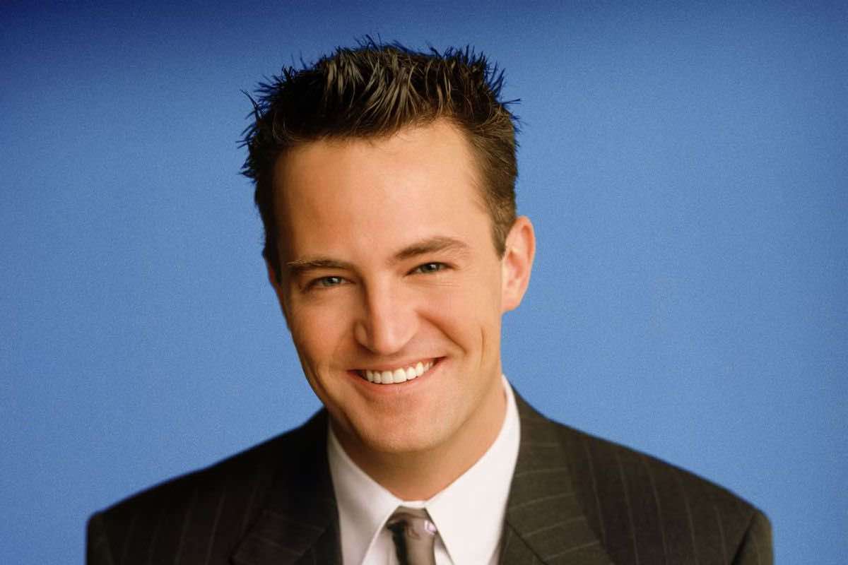 Friends, Matthew Perry, emergono dettagli sconvolgenti: ecco cosa l’avrebbe ucciso davvero