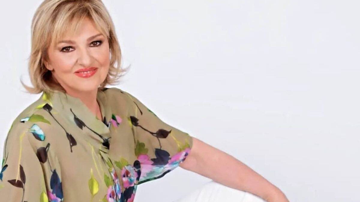 Monica Setta a TvBlog: “Sono arrivata in tv grazie a Maurizio Costanzo. Unomattina in Famiglia? Vorrei restarci per tutta la vita”