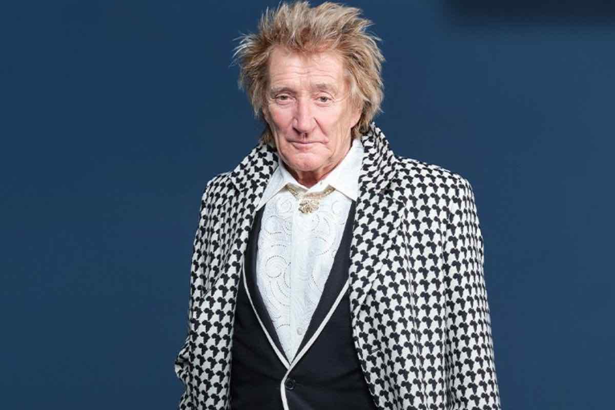 Paura per Rod Stewart: cancellati sei show, fan preoccupati per la leggenda del rock