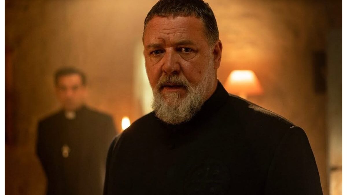 Il figlio di Russell Crowe è ormai la sua fotocopia: chi è il 22enne