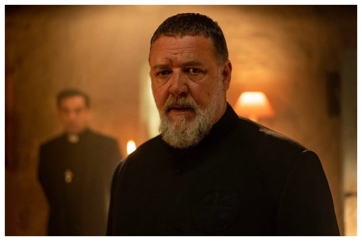 Il figlio di Russell Crowe è ormai la sua fotocopia: chi è il 22enne