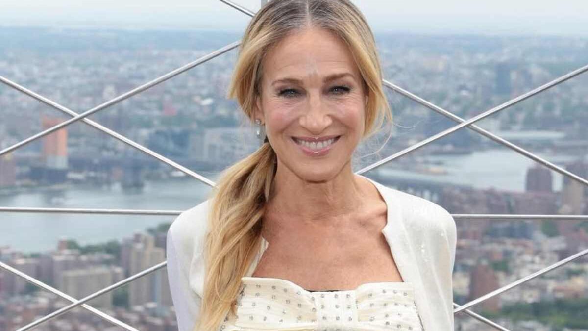 Le figlie gemelle di Jessica Parker sono cresciute e sono identiche a lei: le rare foto delle gemelle