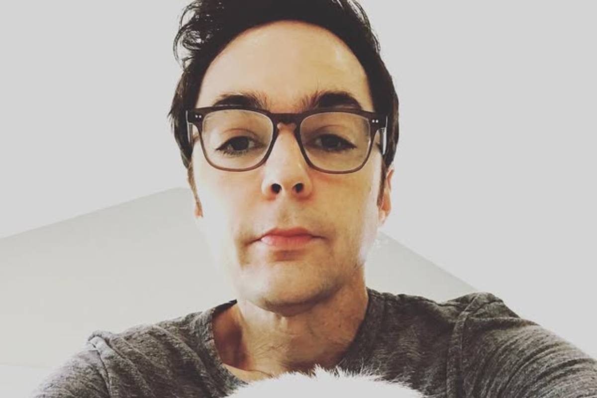 The Big Bang Theory curiosità, chi è il bellissimo marito dell’attore di Sheldon