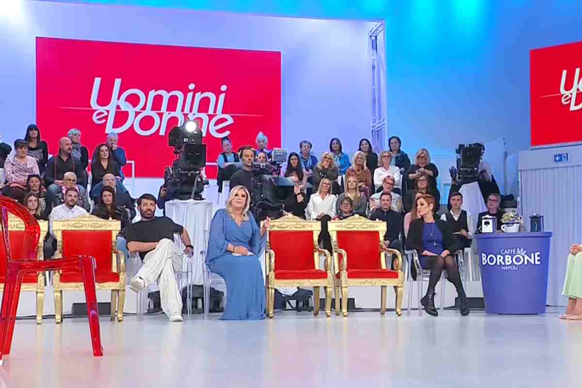 “Perché ho lasciato Uomini e Donne”. La verità sulla relazione con Tina e i motivi dell’addio al programma, parla il cavaliere
