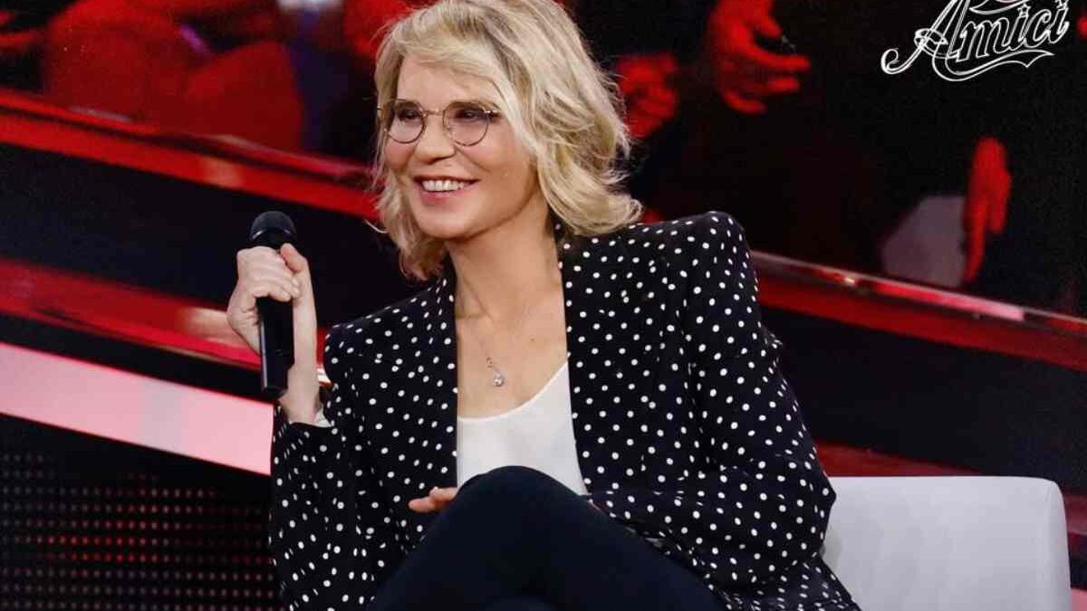 Amici, cast rivoluzionato per i Prof: chi va via e chi resta, un ritorno inaspettato