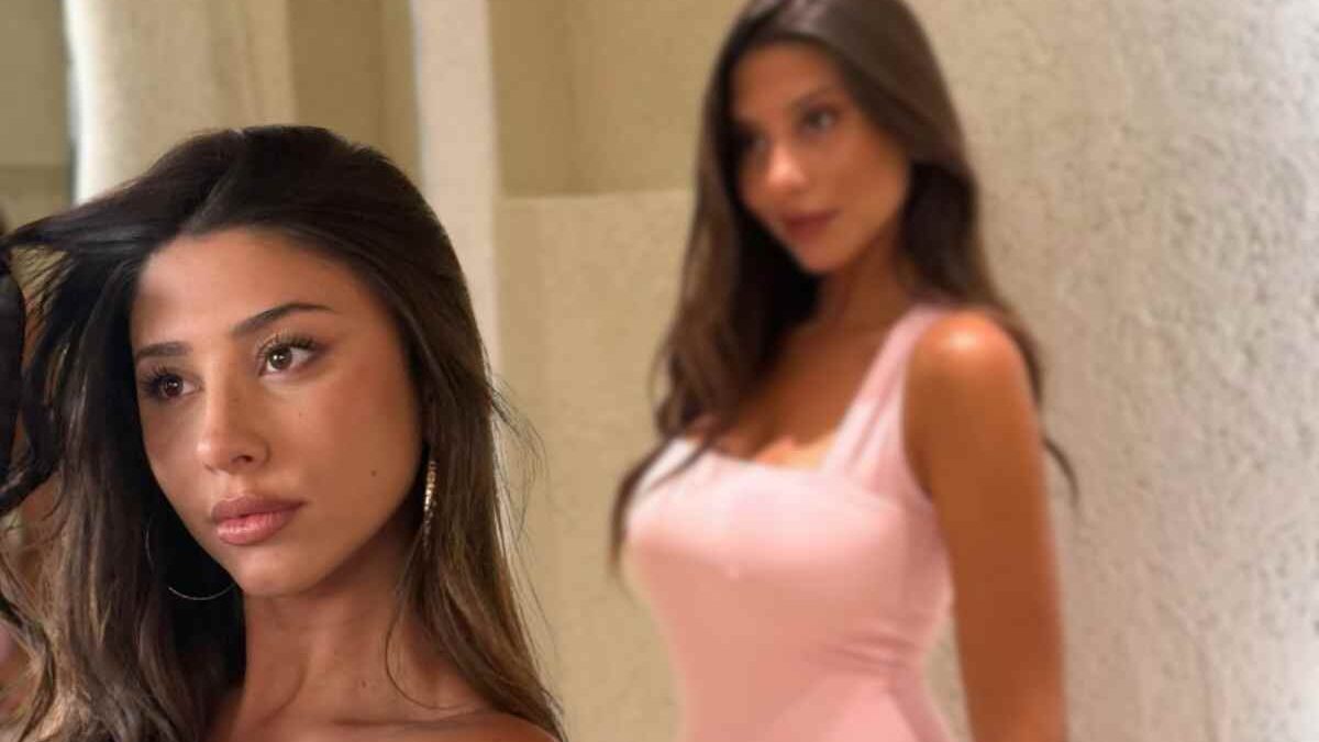 UED, Angela Nasti riceve più di 100 rose: ecco chi è il misterioso corteggiatore