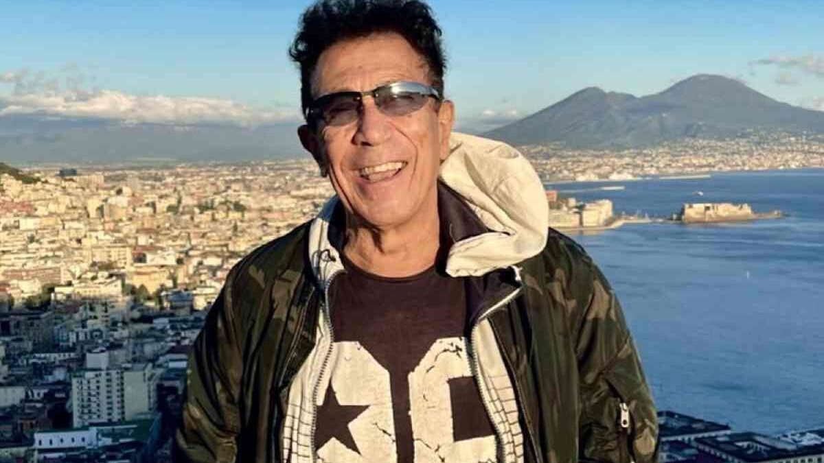 Edoardo Bennato: età, studi, moglie e figli, dove vive. Tutto sull’artista