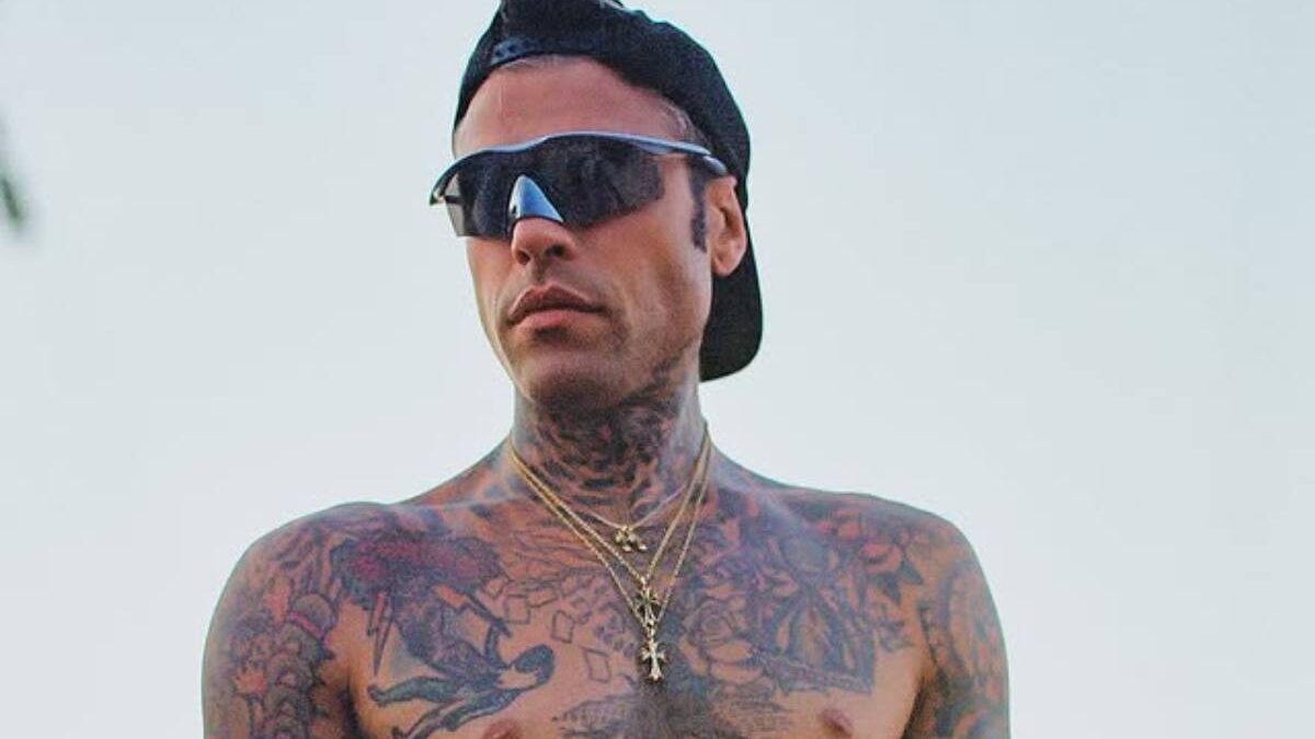 Chi è e cosa fa la nuova fidanzata di Fedez: ora è ufficiale