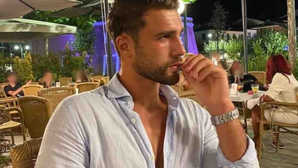 “Flavio lascia il calcio per un’offerta Mediaset”. Il retroscena dopo Temptation Island