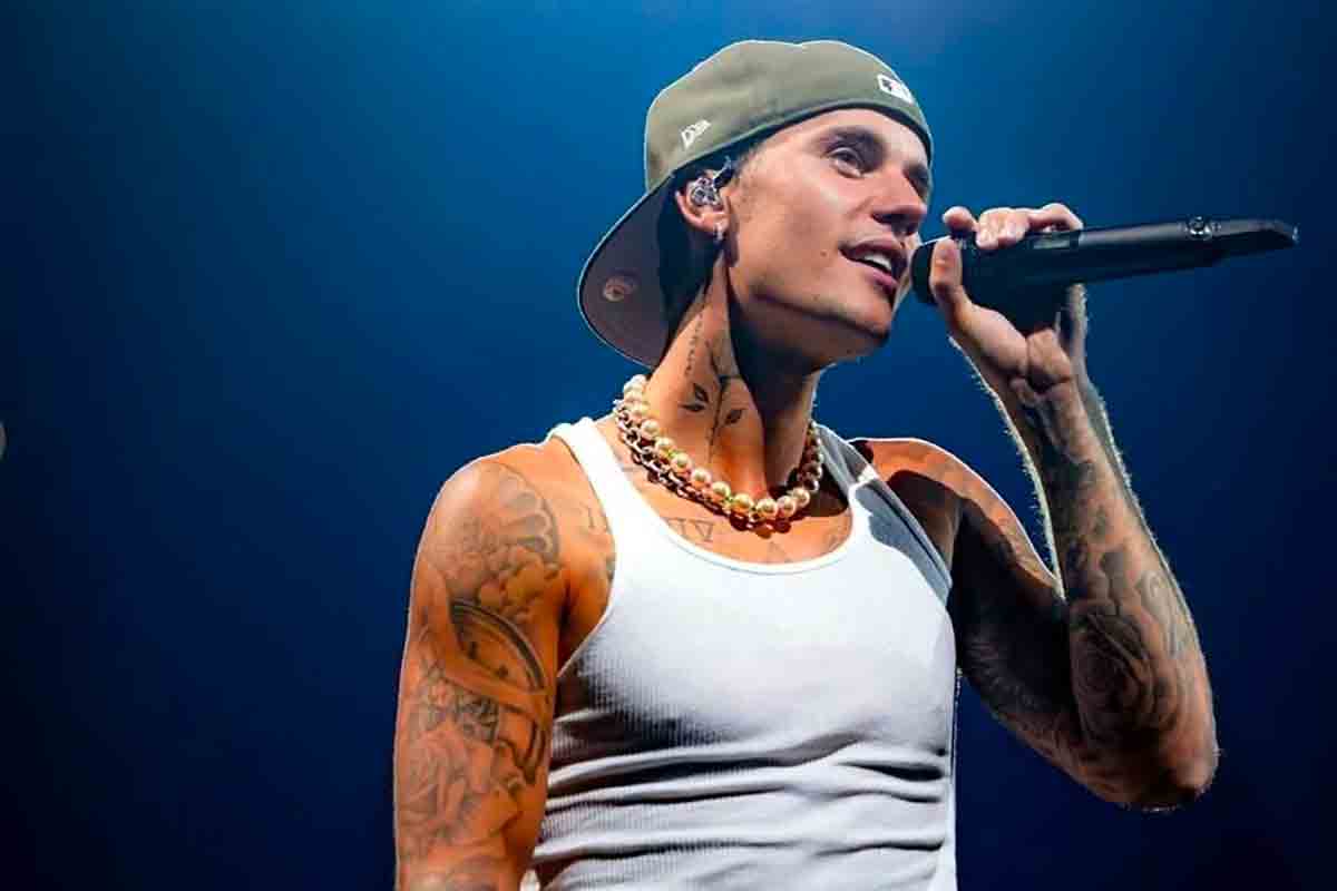 Justin Bieber torna con ‘Swag’: un album intimo e controverso che divide la critica