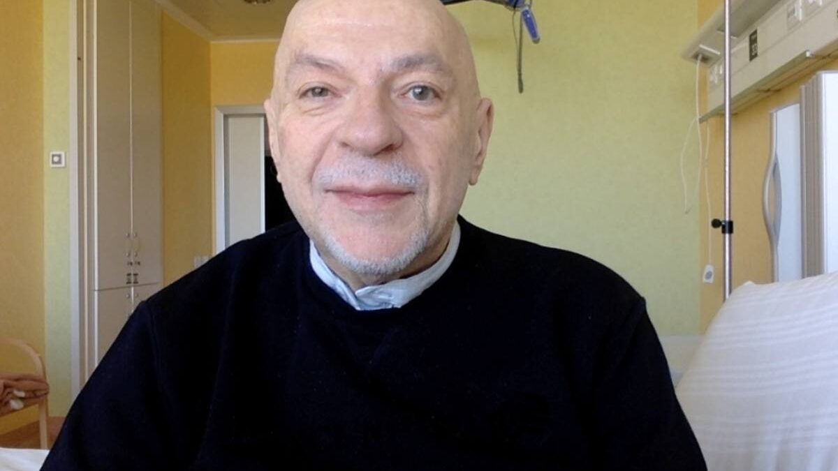 Mauro Coruzzi operato al cuore: gli aggiornamenti dall’ospedale. Come sta Platinette