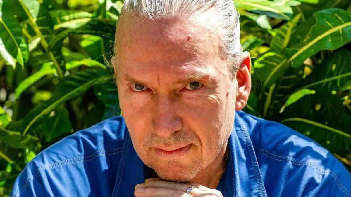 883, intervista a Mauro Repetto: “Sono uno spettatore con la licenza di salire sul palco. Il ritorno con Max Pezzali? Solo in birreria”
