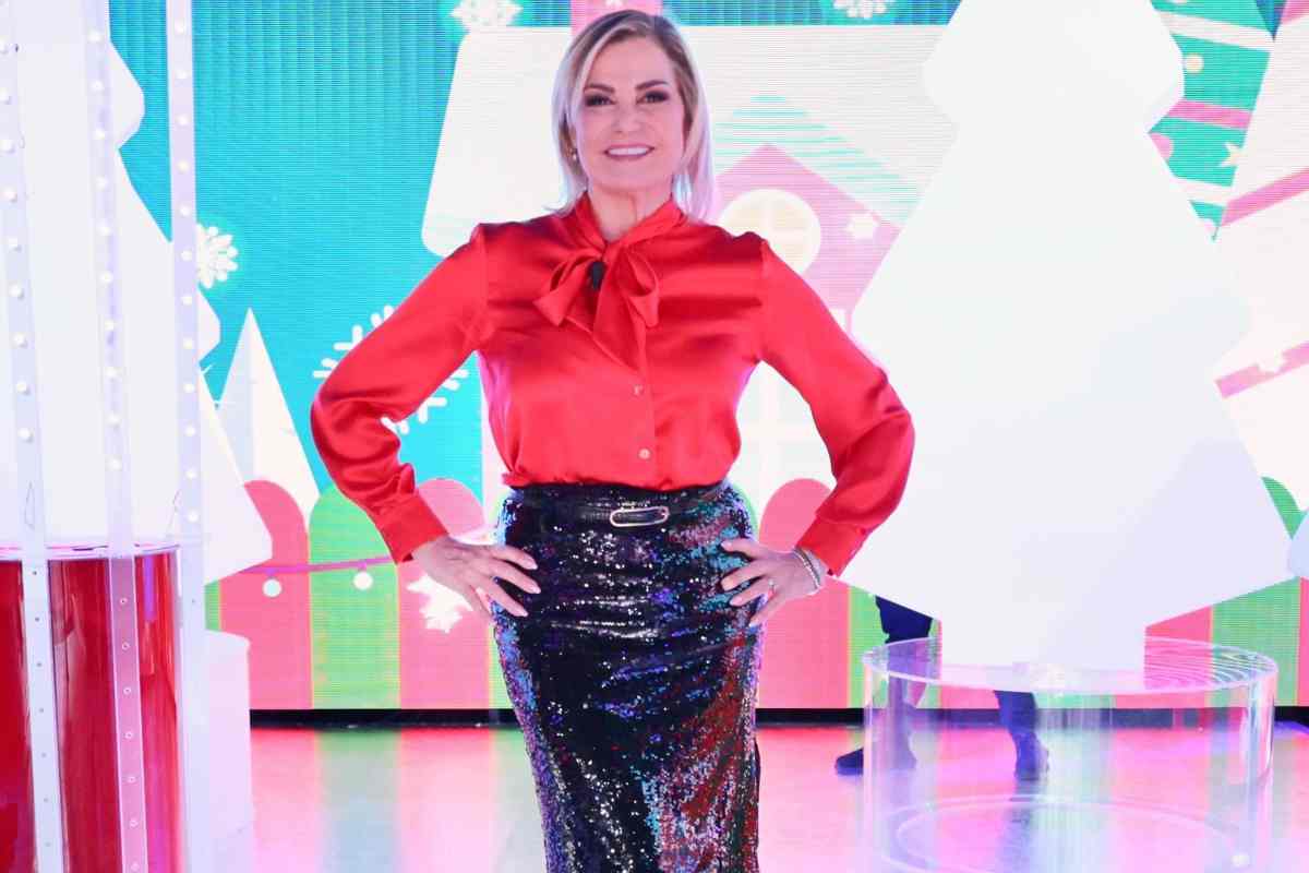 Simona Ventura festeggia la maturità della figlia Caterina: bellissime insieme