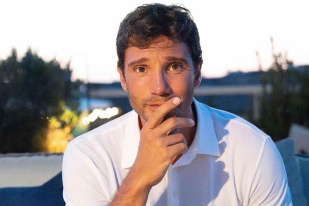 De Martino e il Dottore in vacanza insieme dopo Affari Tuoi: le foto sono virali
