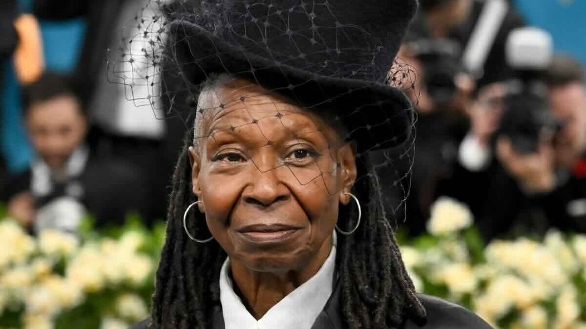 Whoopi Goldberg: età, malattia, marito e figli, dove vive, patrimonio. Tutto sull’attrice di Sister Act