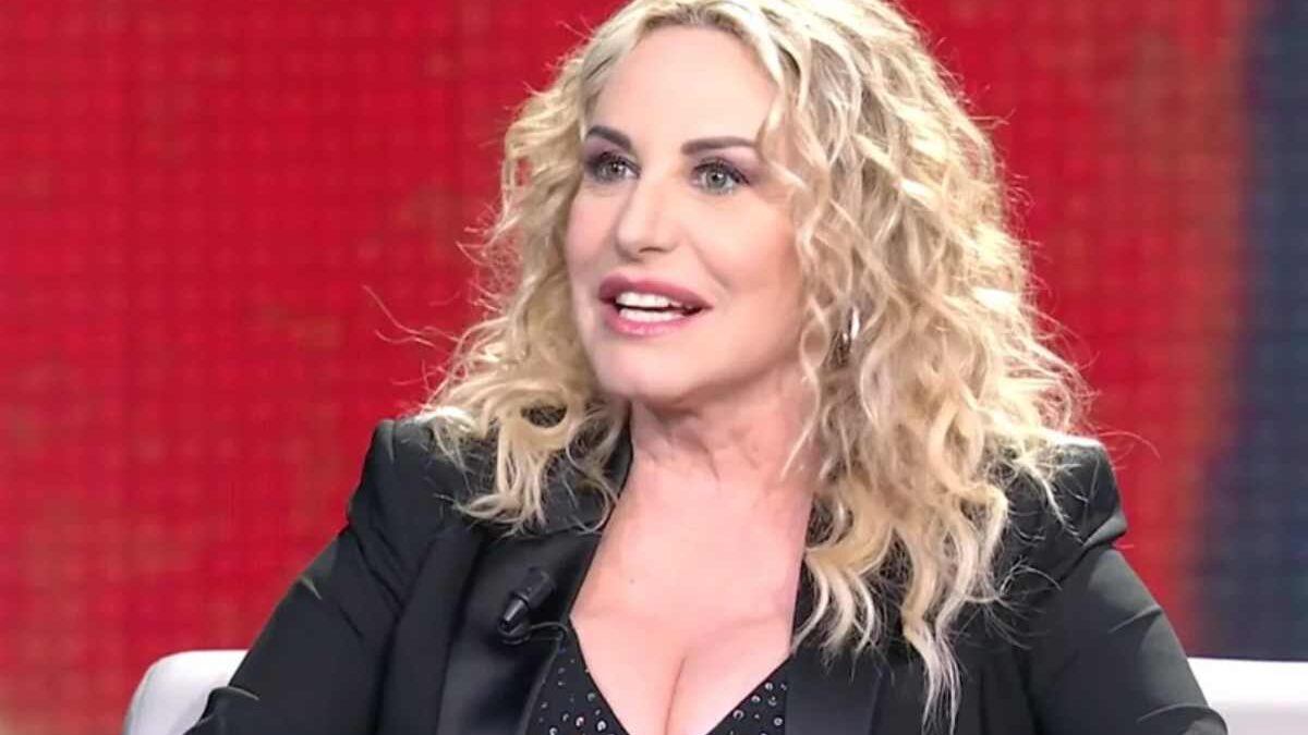 Antonella Clerici, la foto senza filtri e trucco: bellissima al naturale