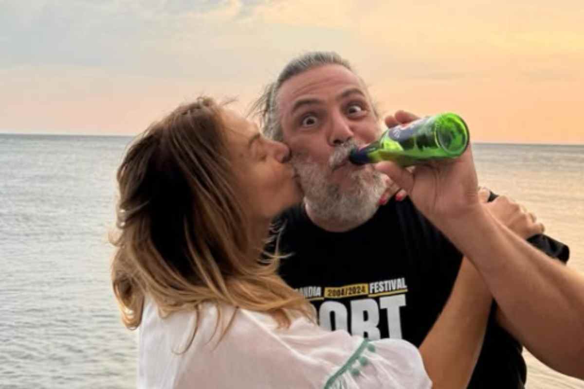 barbara d'urso fa vedere il fratello