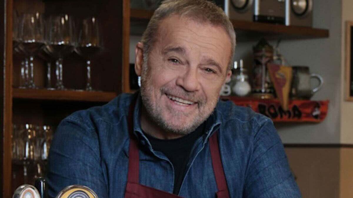 Claudio Amendola e il finale cinematografico de I Cesaroni: la voce di Antonello Fassari e quel “suggerimento” del padre Ferruccio