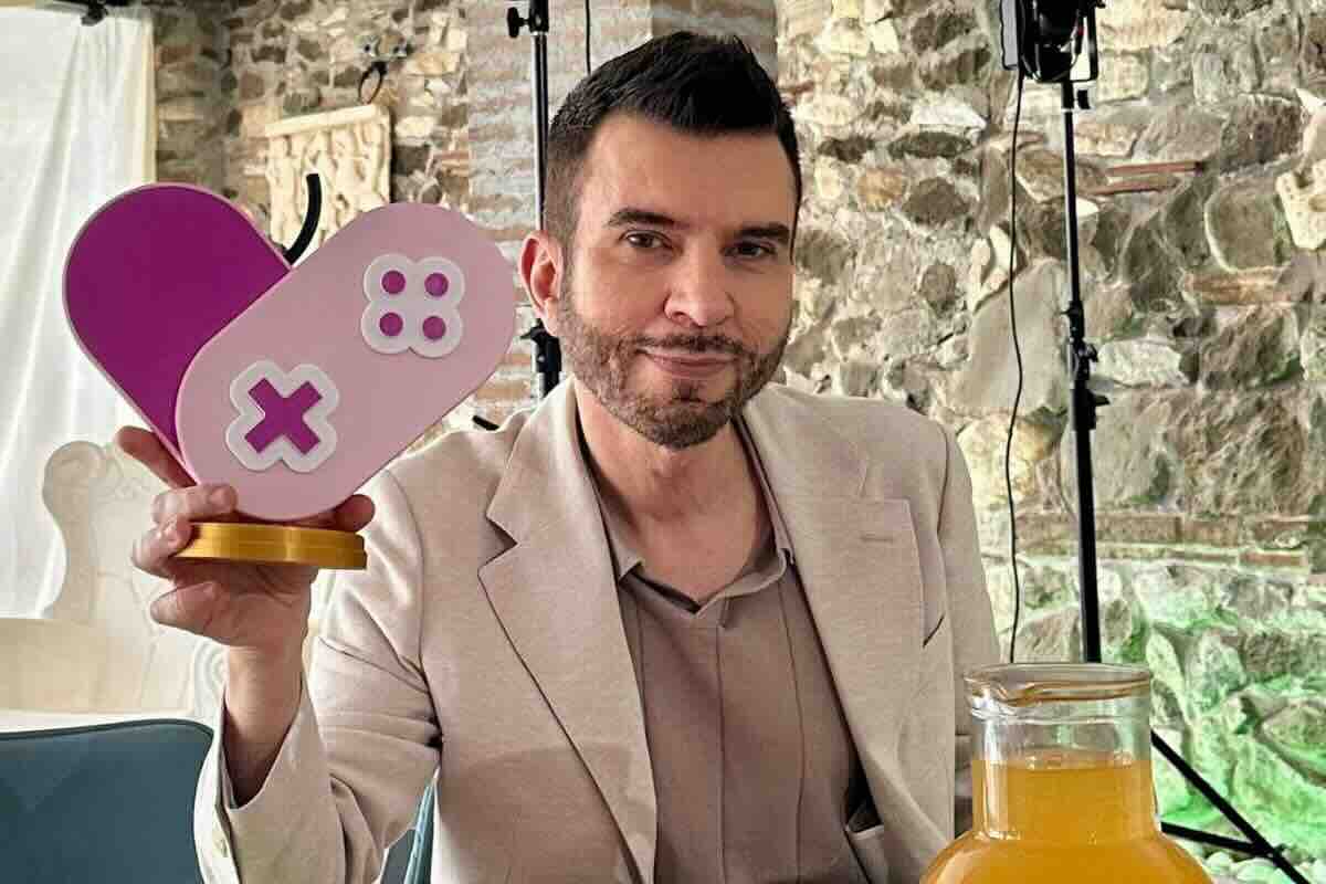 Love Game su Rai 2, intervista a Claudio Guerrini: “L’amore è un sentimento serio su cui ci piace giocare. Pippo Baudo? Ci bastava guardarlo, non ha mai deluso”