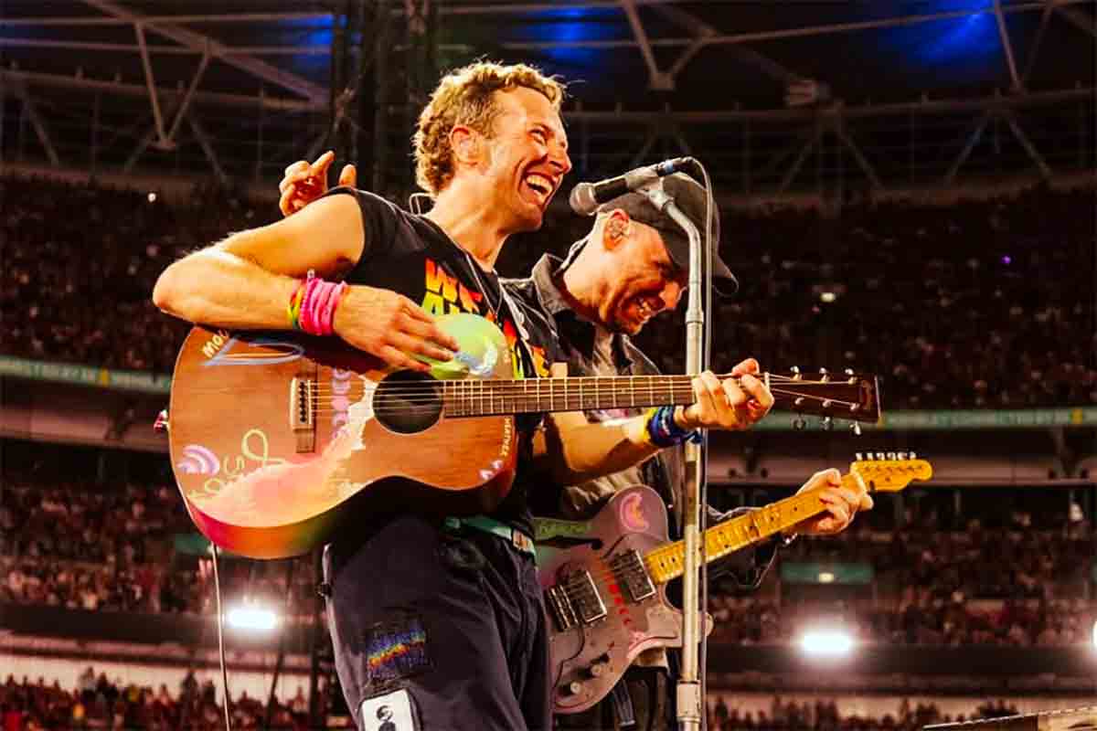 Coldplay a Wembley: un ritorno epico con dieci serate da record | Chris Martin omaggia gli Oasis