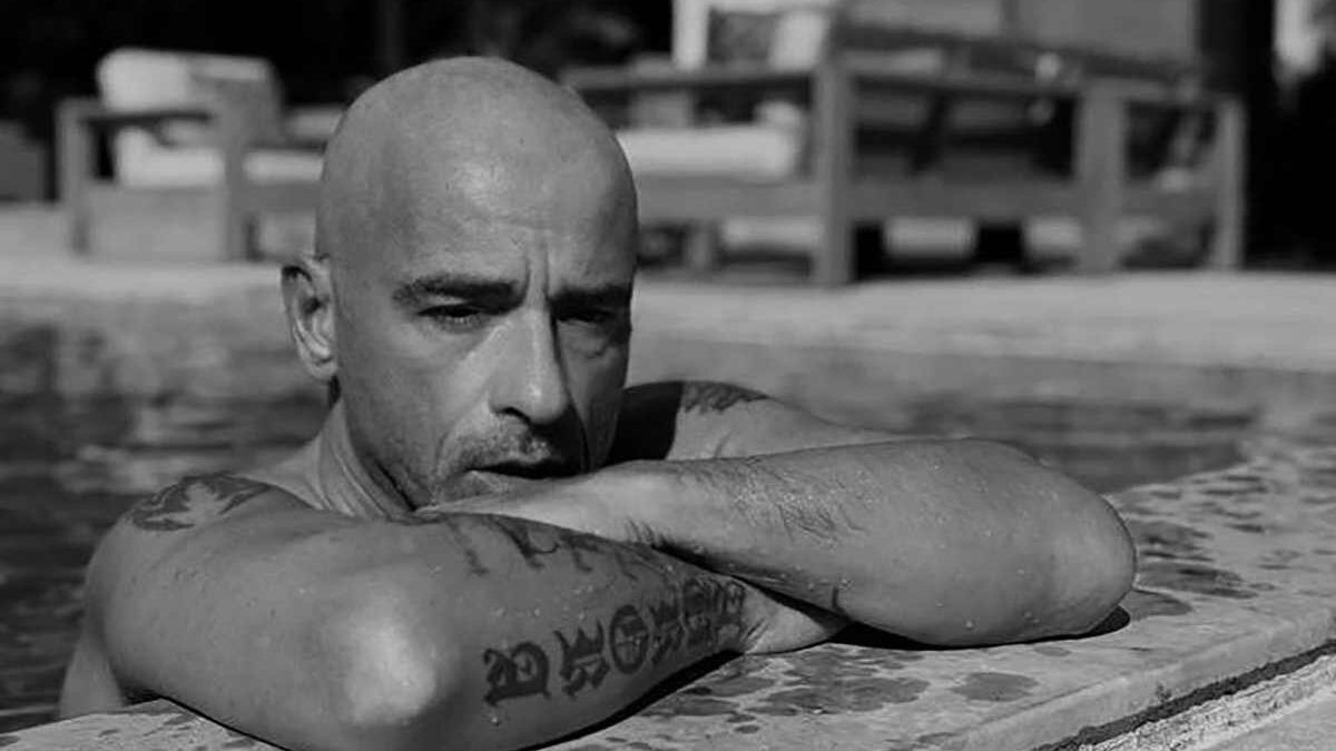 Eros Ramazzotti, non tutti lo ricordano: da bambino fece la comparsa in un celebre film di Fellini