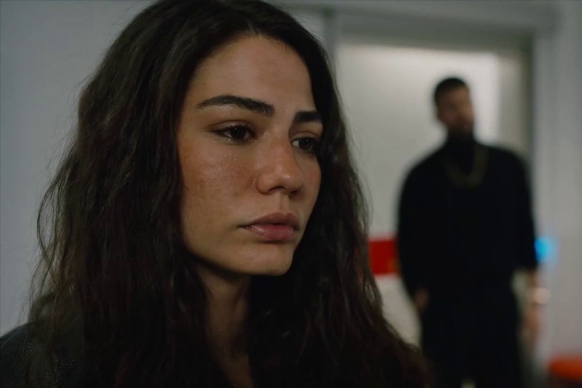 Io sono Farah, spoiler prossime puntate: Farah disperata, viene arrestata