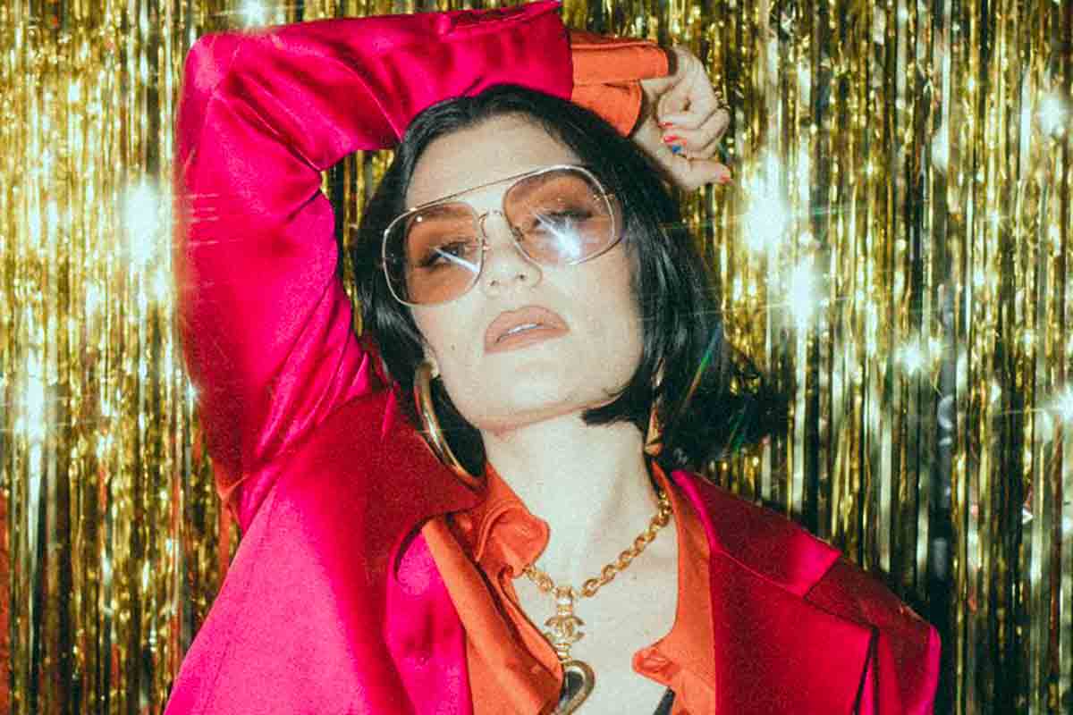 Jessie J rinvia il tour europeo: necessaria una nuova operazione contro il cancro