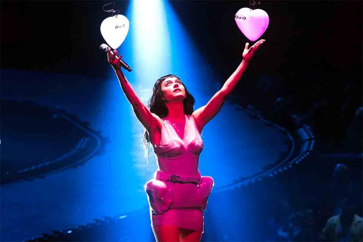 Katy Perry multata: riprese senza permesso in una riserva naturale di Ibiza
