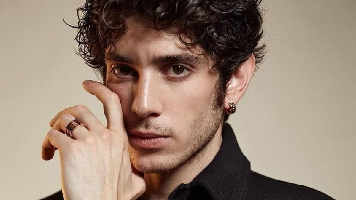 Nicolas Maupas: età, fidanzata, studi, dove vive, profilo Instagram. Vita privata e carriera dell’attore di Un Professore