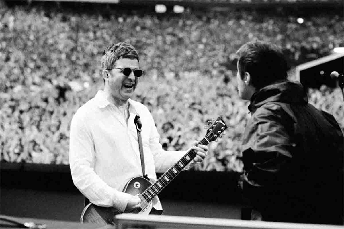 Oasis, la band chiude nel Regno Unito e parte per il tour Mondiale | Si parla anche di un nuovo disco