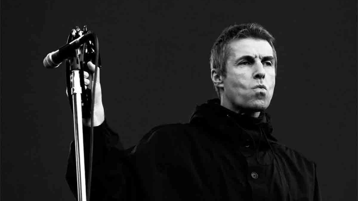 Liam Gallagher bandito dal lanciare tamburelli e maracas ai concerti degli Oasis