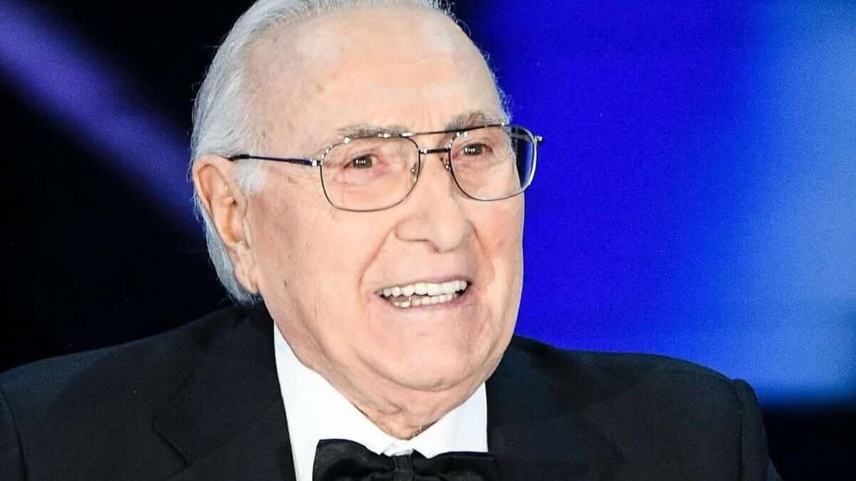 Mediaset rende omaggio a Pippo Baudo: puntata speciale di Zona Bianca con Brindisi