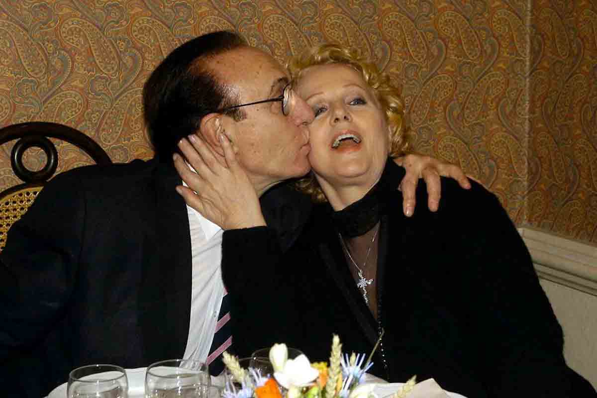 Pippo Baudo e la sua famiglia: mogli, figli e il ritratto intimo di un gigante della TV | Camera ardente e funerali