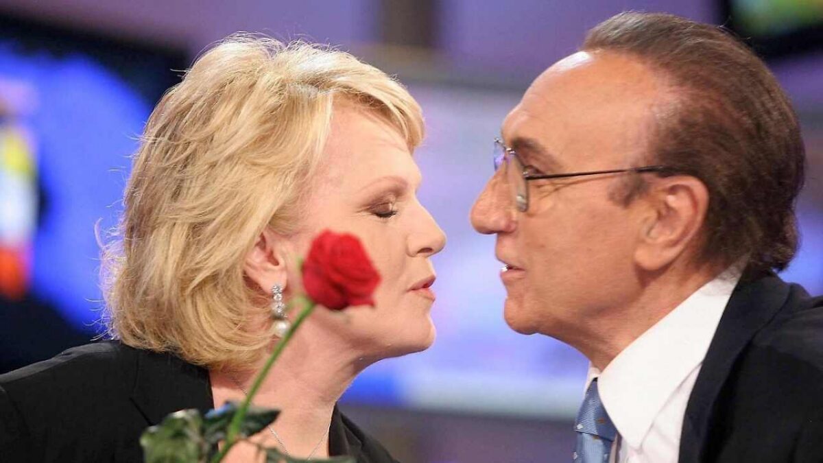 Katia Ricciarelli sconvolta per la morte dell’ex marito Pippo Baudo: gli anni d’amore, il divorzio, i motivi dell’addio, l’aborto