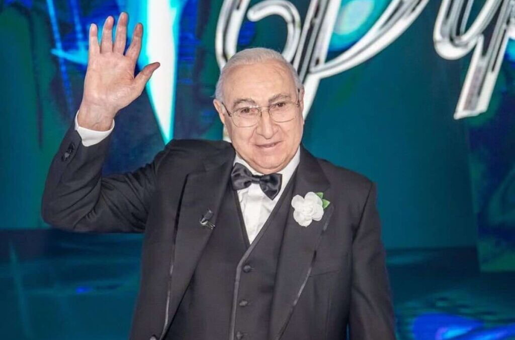 Televisione in lutto: come cambia la programmazione per l’addio a Pippo Baudo, cosa andrà in onda